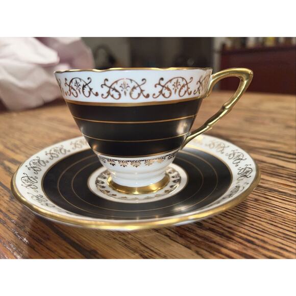 RARE Royal Stafford Bone China Footed Cup and Saucer Set Pattern 7585 BLACK EXC - Picture 2 of 9